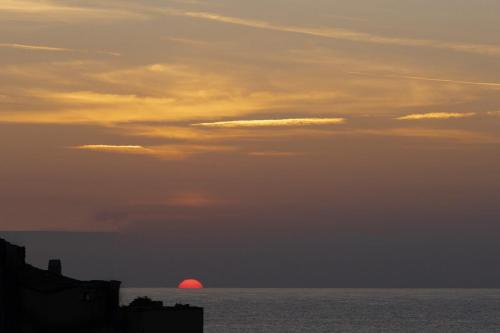 À VENDRE   Appartement F4, 89m2 avec terrasse de 100m2 et vue mer, Erbalunga village