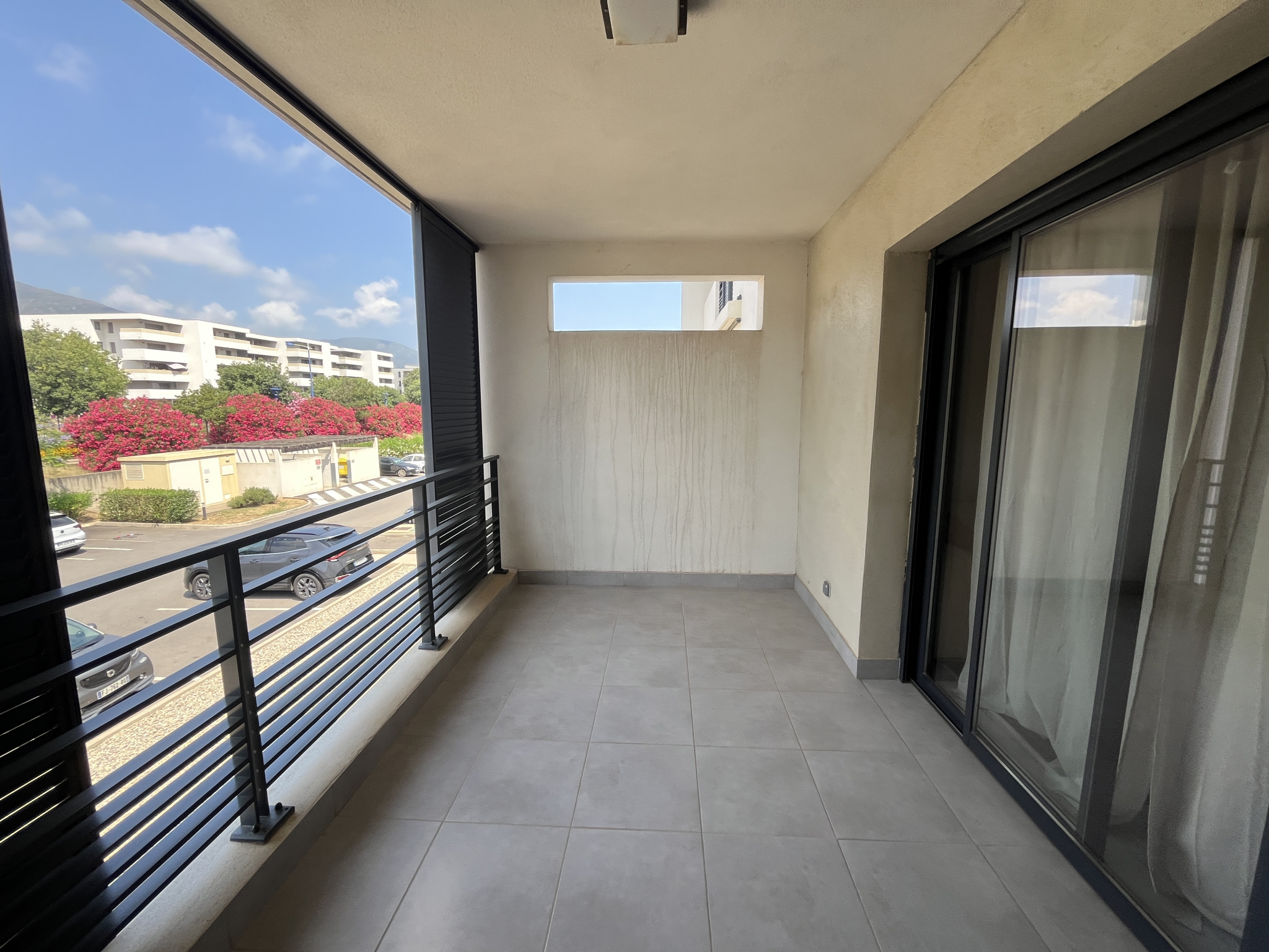 À VENDRE   F2 de 48 m2 au cœur de Borgo   Terrasse et Parking