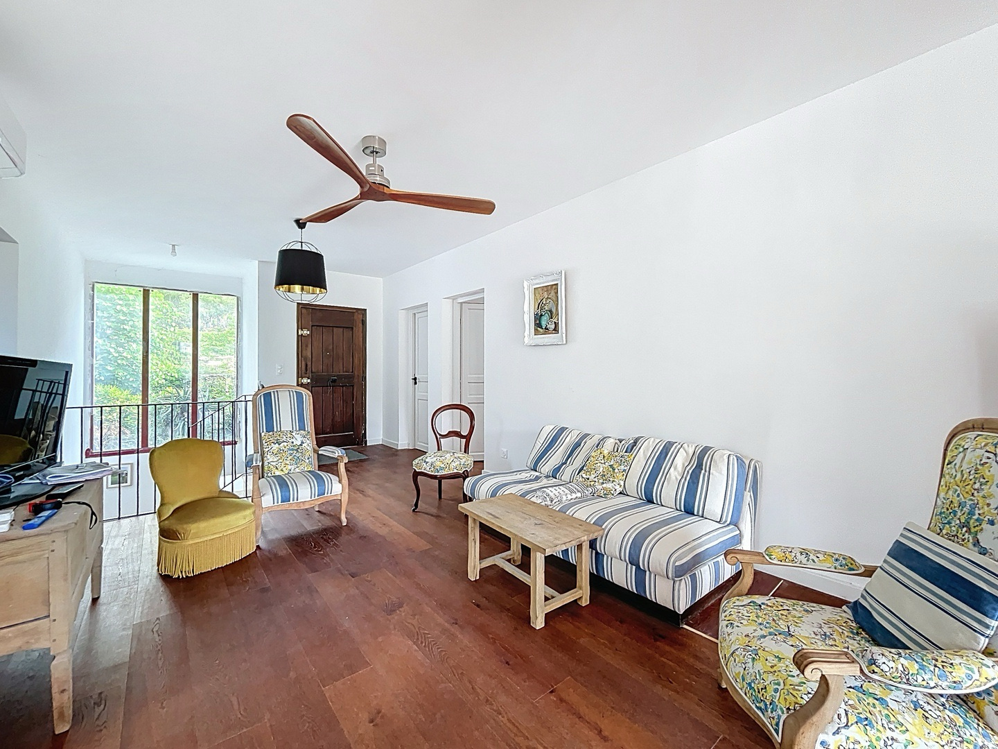 VILLA AVEC PISCINE MIOMO ET VUE MER - EMPLACEMENT PRIVILEGIE