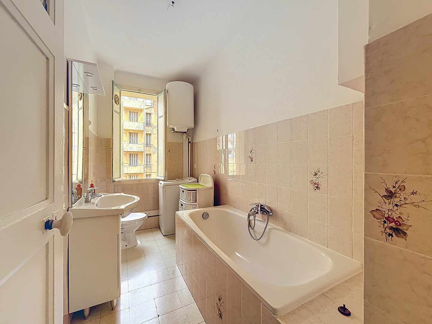 À VENDRE   F2 de 58,38 m2 au cœur de Bastia   Charme et emplacement idéal