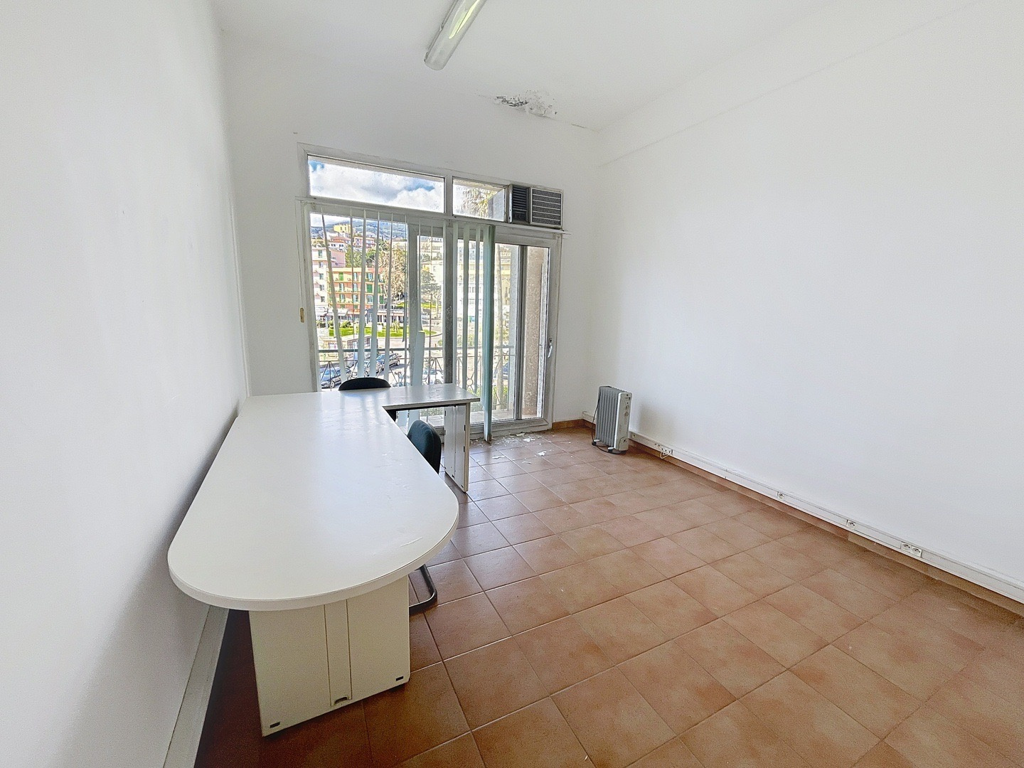 PORT DE TOGA - LOCAL 18m2