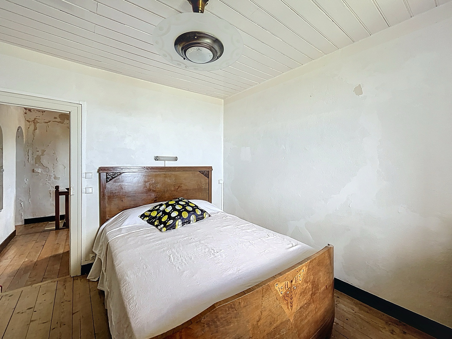 À VENDRE   Charmante Maison de Village avec Vue Mer