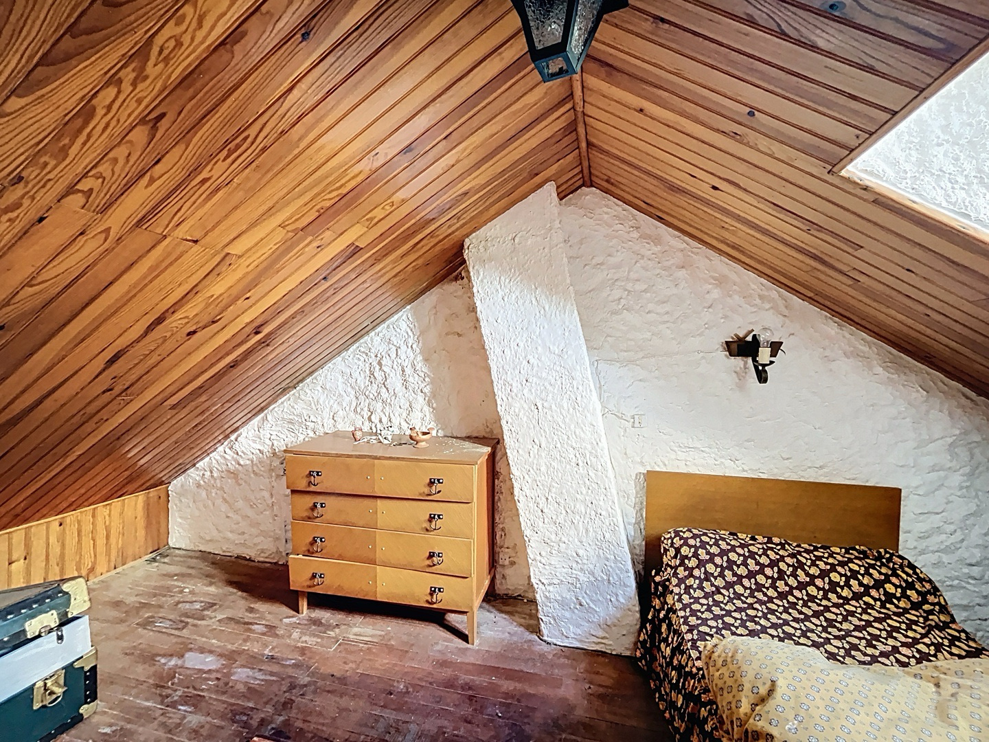 À VENDRE   Charmante Maison de Village avec Vue Mer