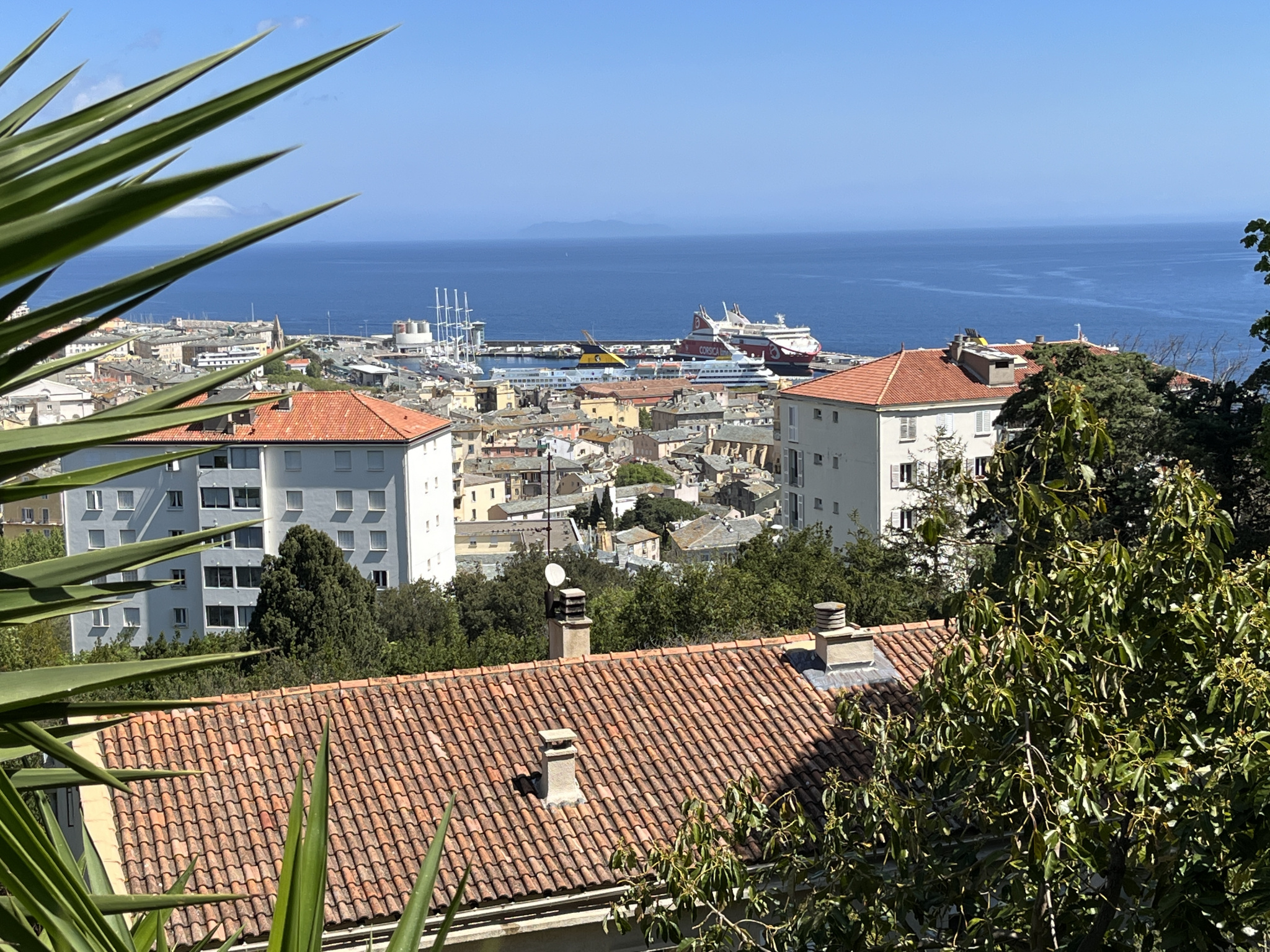 BASTIA - SAINT-ANTOINE F4 avec terrain de 800m2