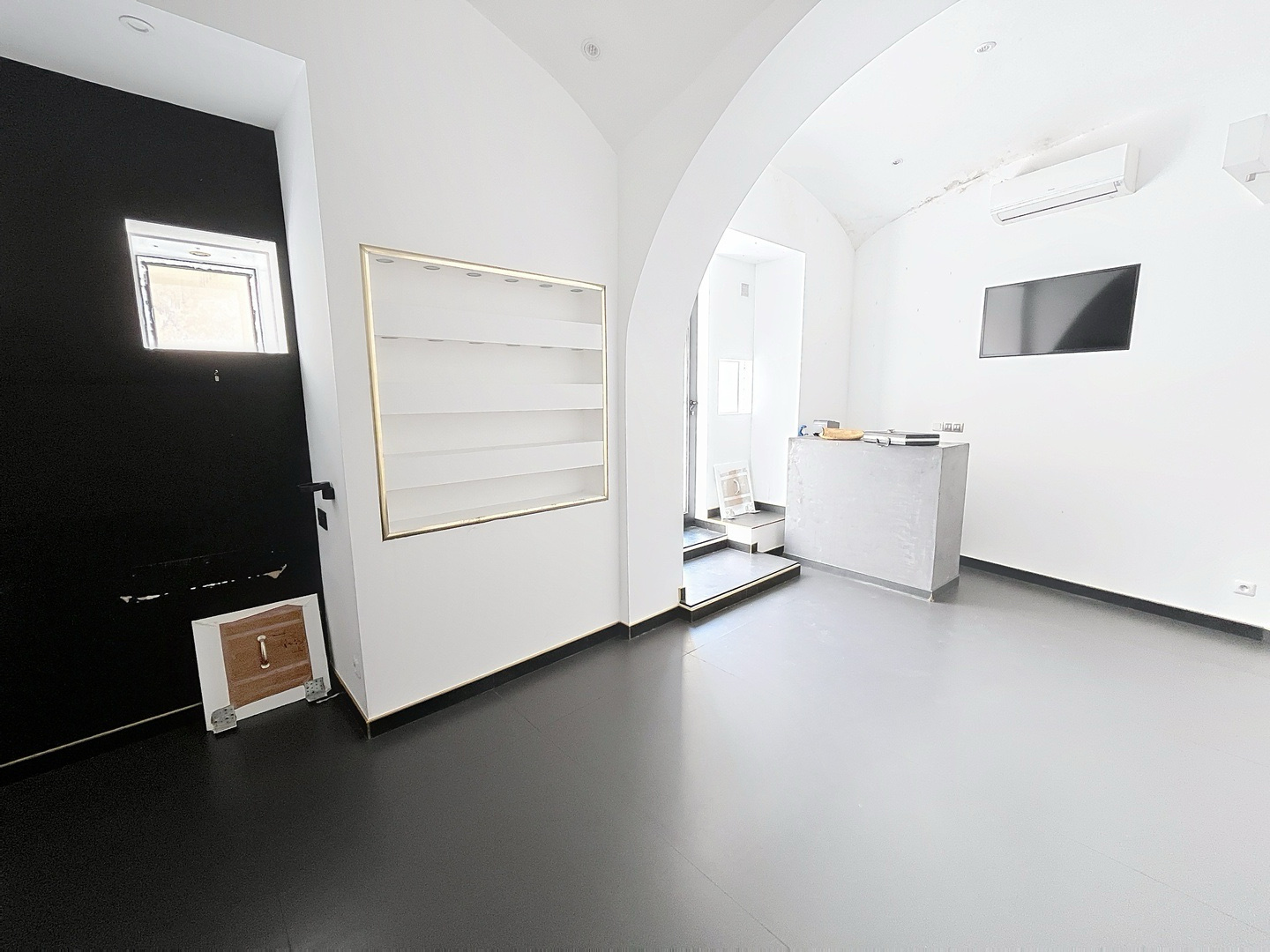 BASTIA CENTRE-VILLE  VENTE DE MURS COMMERCIAUX