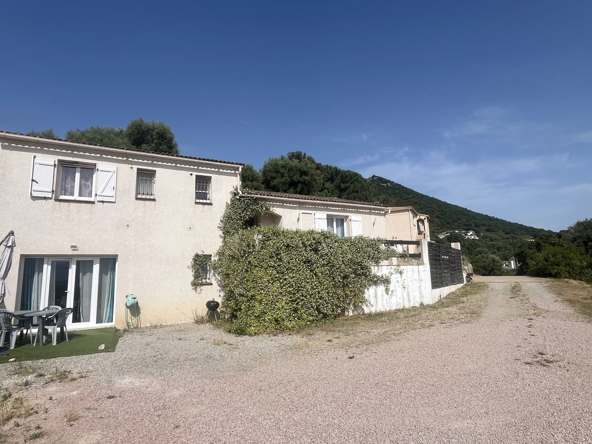 SECTEUR RECHERCHÉ   TROVA MAISON DE 135 M2 T4/5 À 15 MIN D’AJACCIO