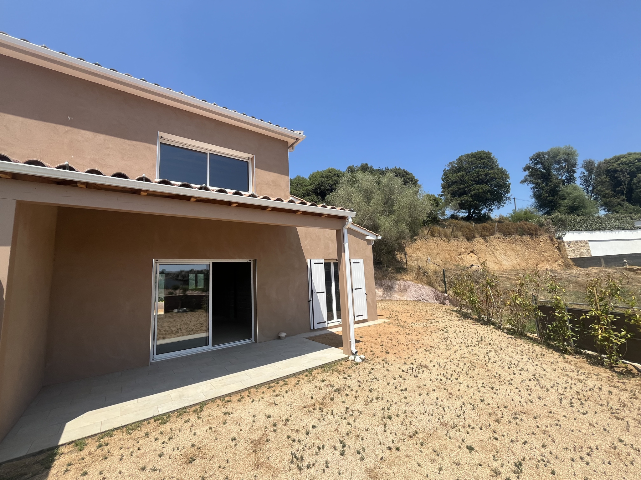 AJACCIO - MAISON MITOYENNE DE 96 m2 - MEZZAVIA