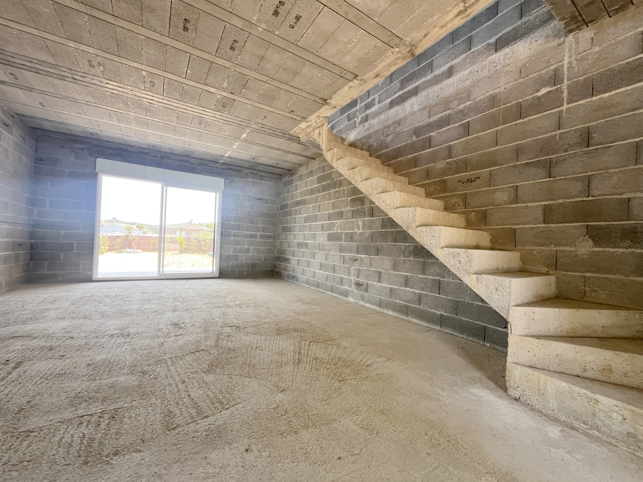 AJACCIO - MAISON MITOYENNE DE 96 m2 - MEZZAVIA