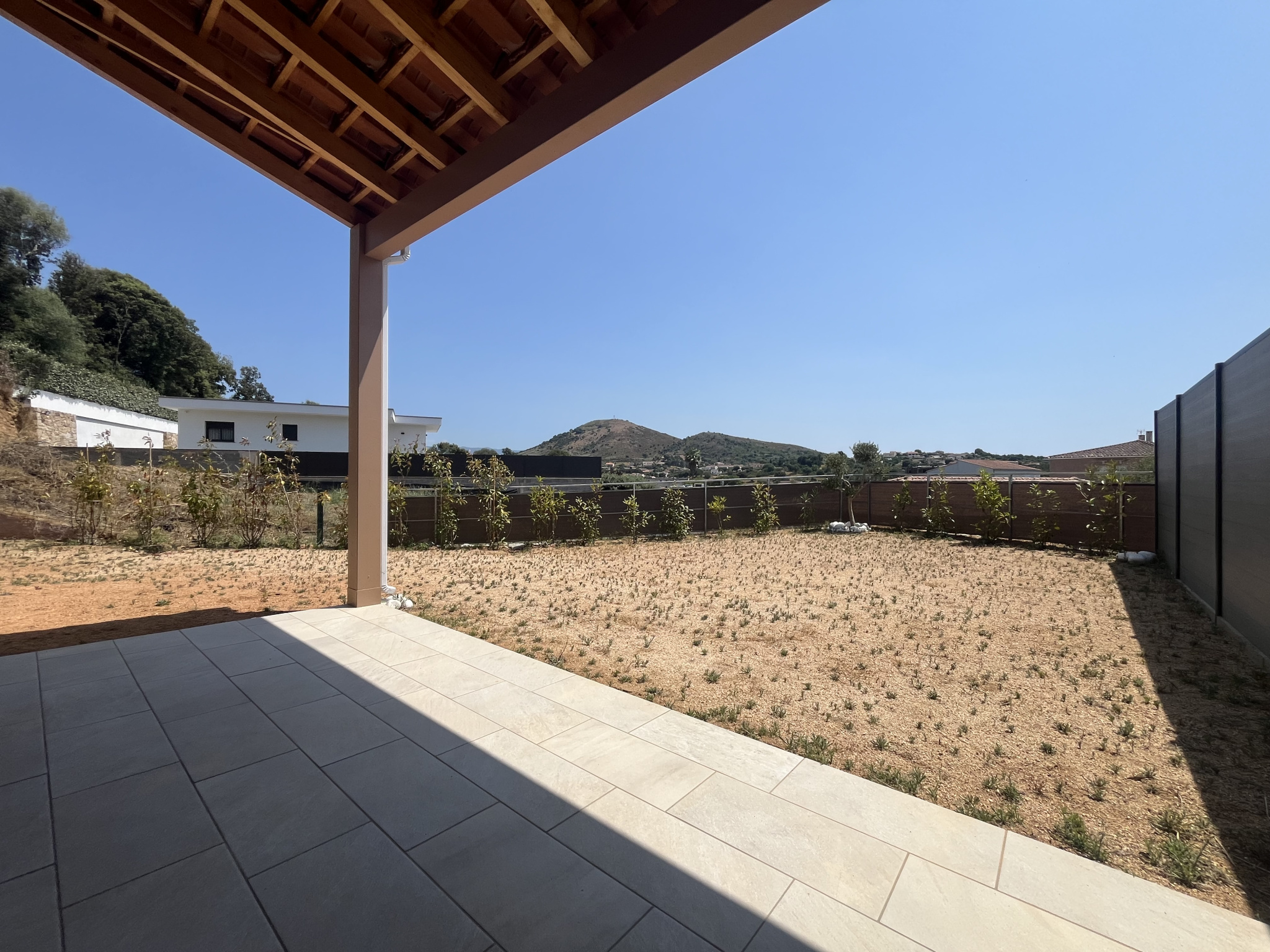 AJACCIO - MAISON MITOYENNE DE 96 m2 - MEZZAVIA