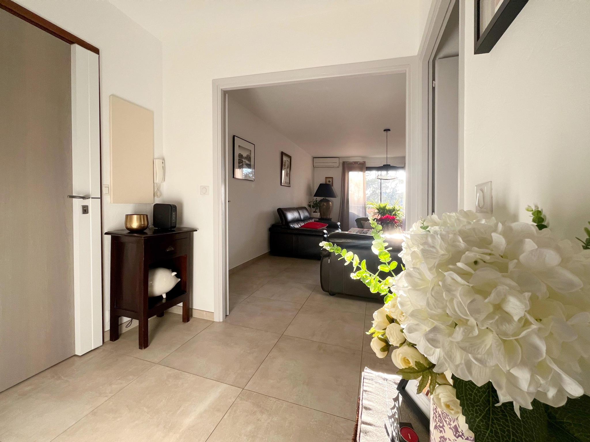 Quartier Pietralba, Élégant appartement T3 de 80 m2 avec terrasse et vue sur parc   Ajaccio