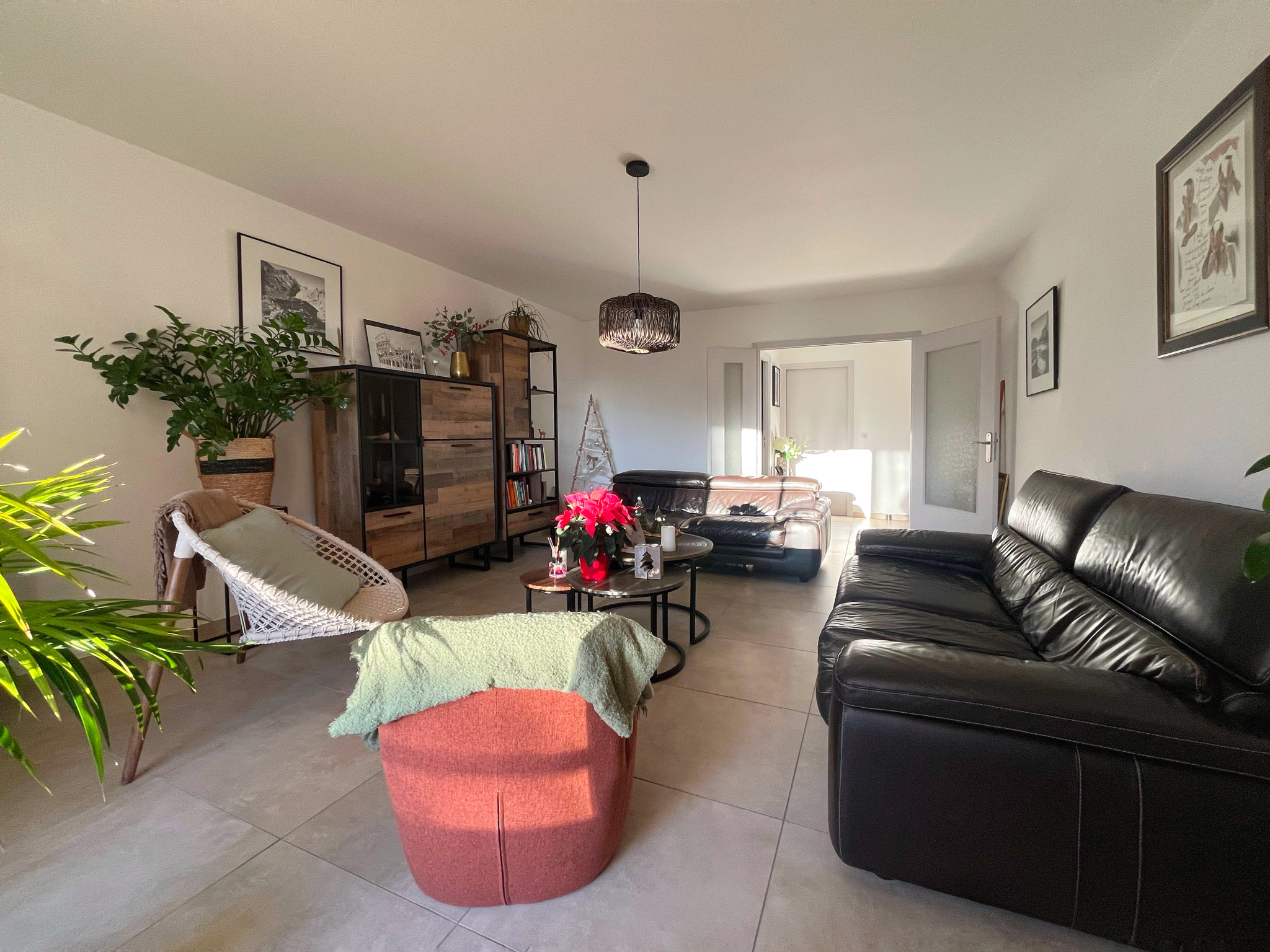 Quartier Pietralba, Élégant appartement T3 de 80 m2 avec terrasse et vue sur parc   Ajaccio