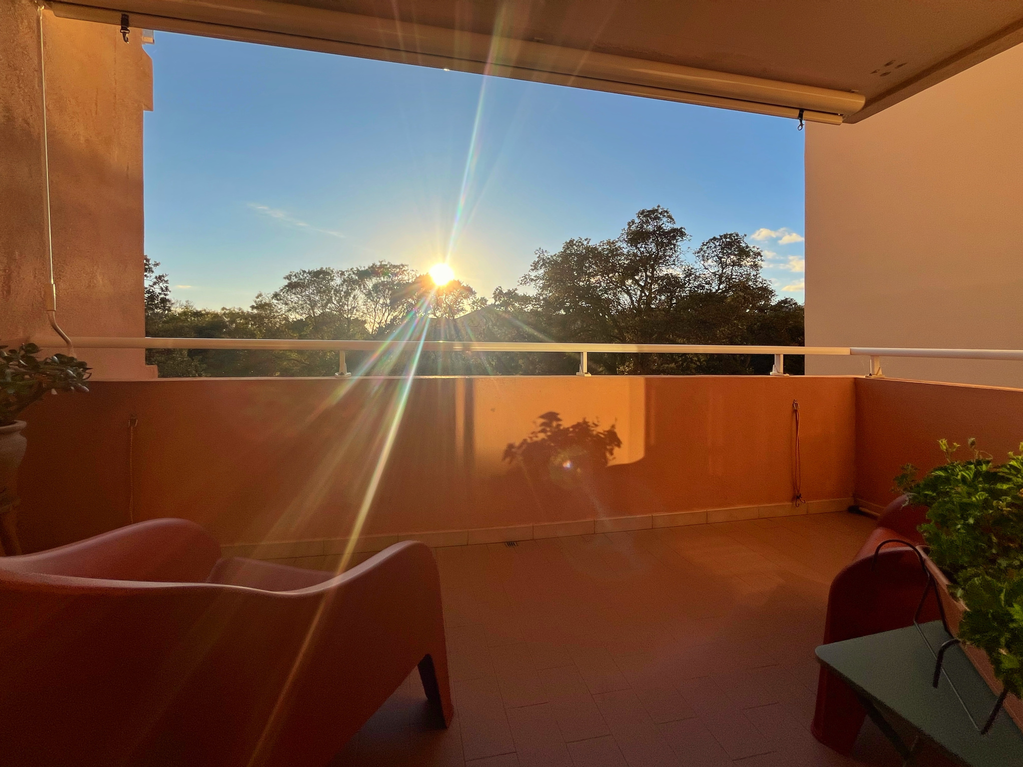 Quartier Pietralba, Élégant appartement T3 de 80 m2 avec terrasse et vue sur parc   Ajaccio