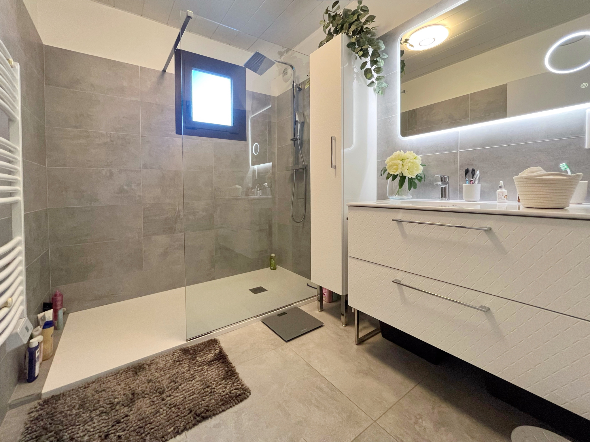 Quartier Pietralba, Élégant appartement T3 de 80 m2 avec terrasse et vue sur parc   Ajaccio