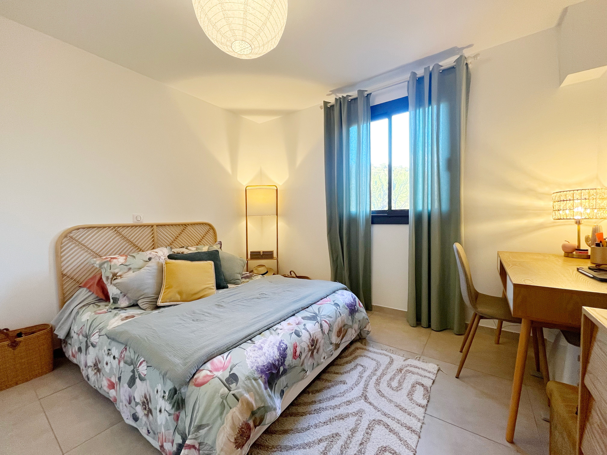 Quartier Pietralba, Élégant appartement T3 de 80 m2 avec terrasse et vue sur parc   Ajaccio