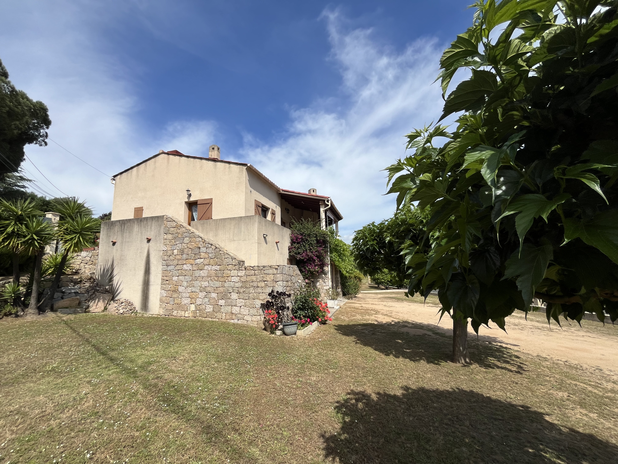 AFA -  VILLA DE CHARME INDIVIDUELLE AVEC UN TERRAIN DE 1500 M2