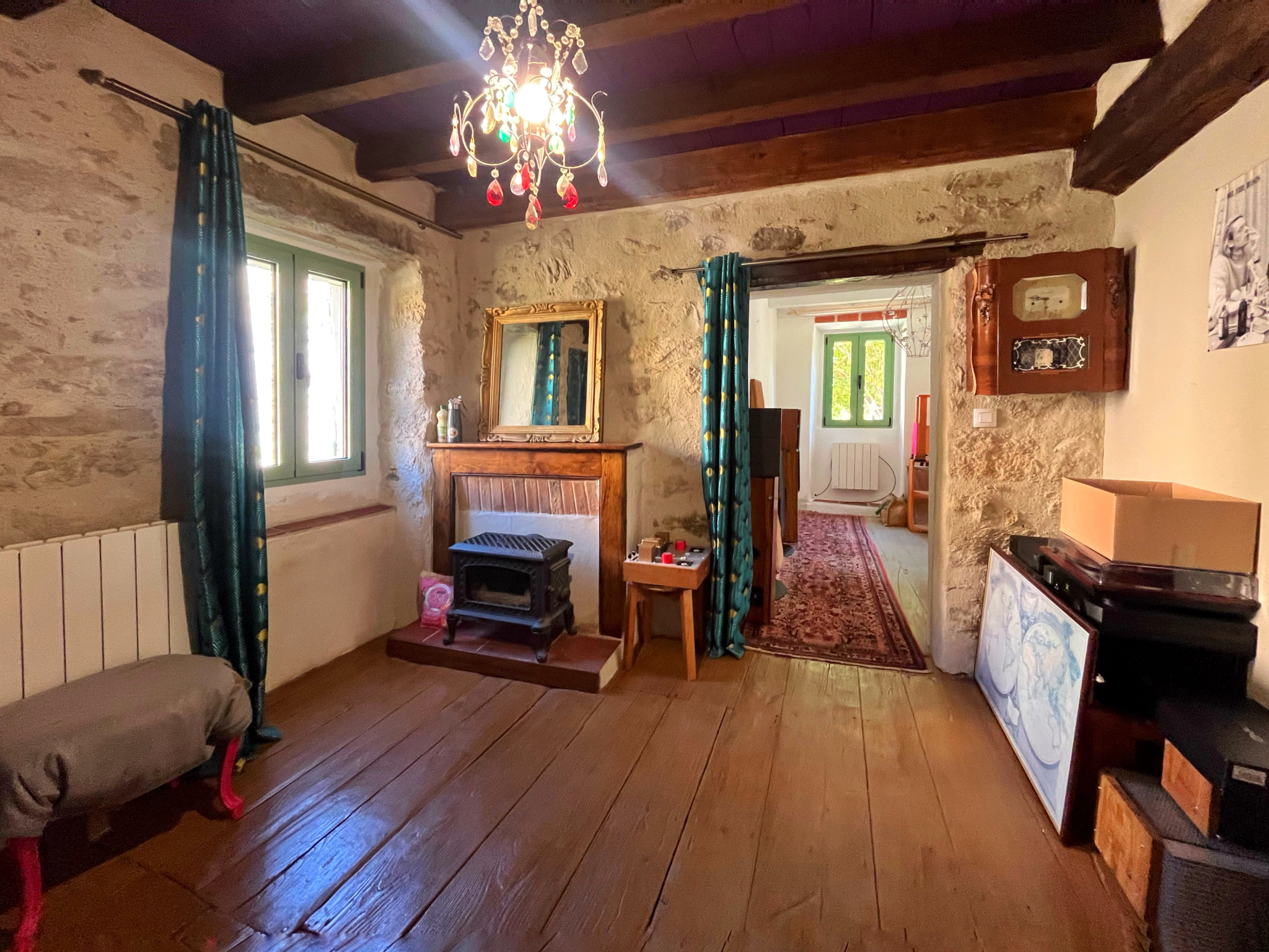 Maison en pierre au cœur de Bastelica : charme, authenticité et art de vivre