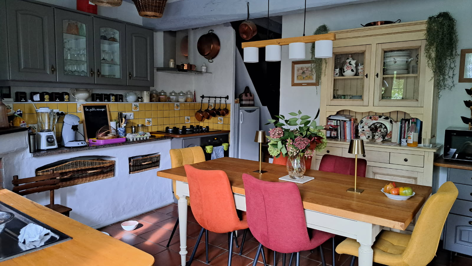 Maison en pierre au cœur de Bastelica : charme, authenticité et art de vivre