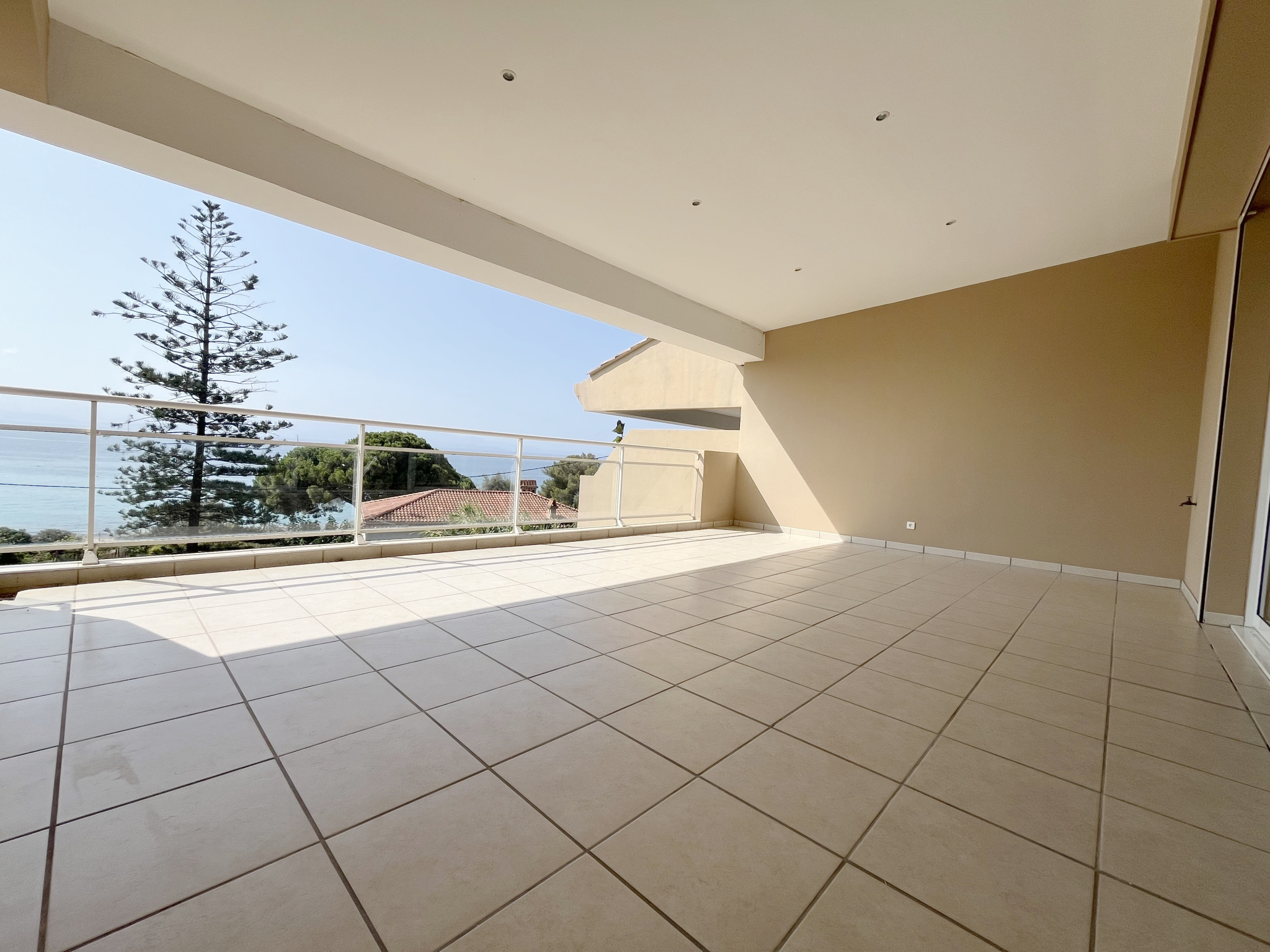 AJACCIO - SUPERBE DUPLEX DE 160 m2 -  ROUTE DES SANGUINAIRES BARBICAJA