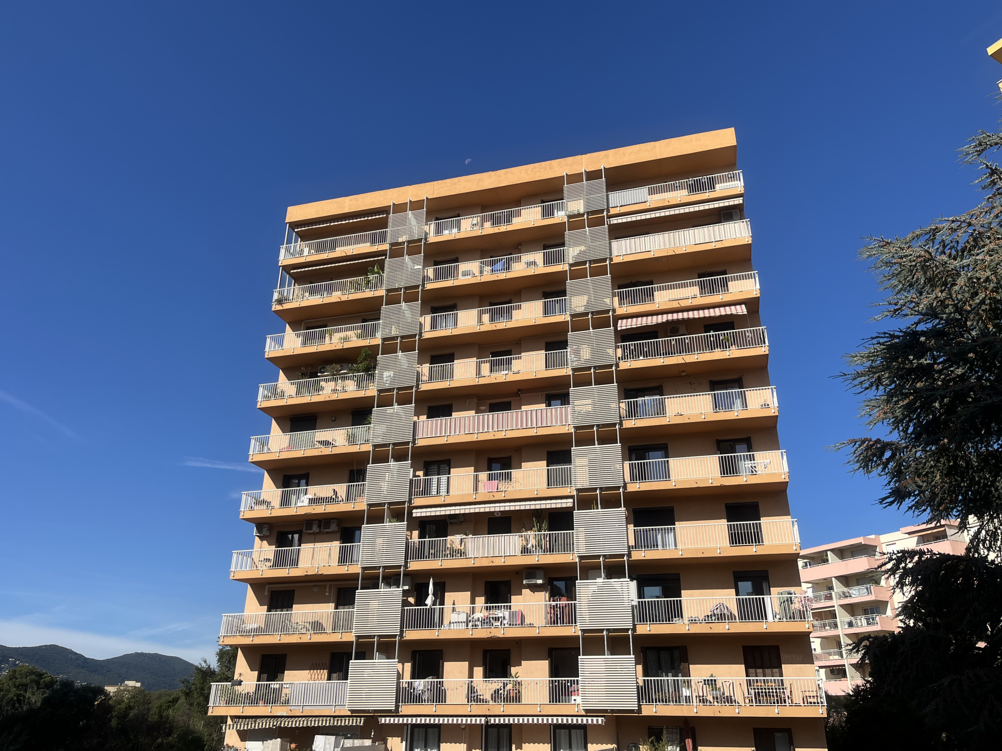 AJACCIO - T3 PIETRALBA DE 77 M2  AU DERNIER ETAGE VUE PANORAMIQUE