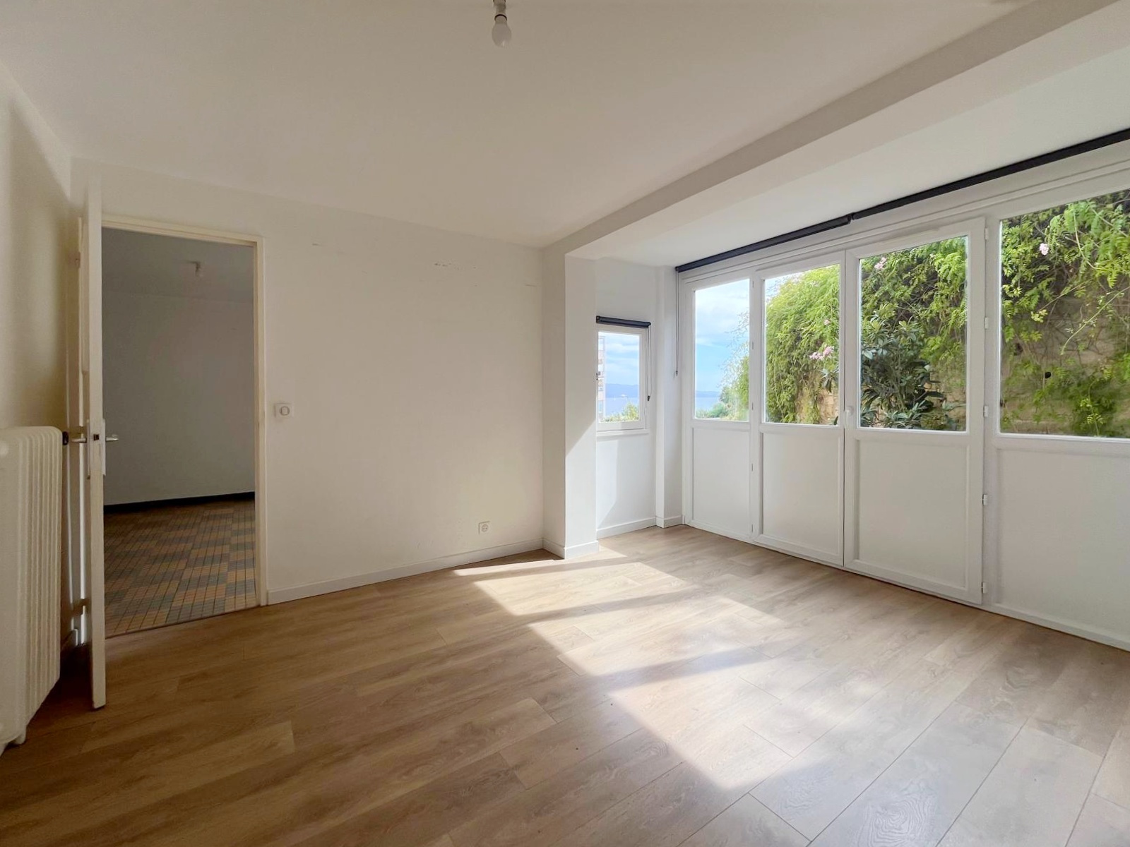 Appartement T3 60m2 avec balcon et cave   Quartier prisé proche plage du Trottel