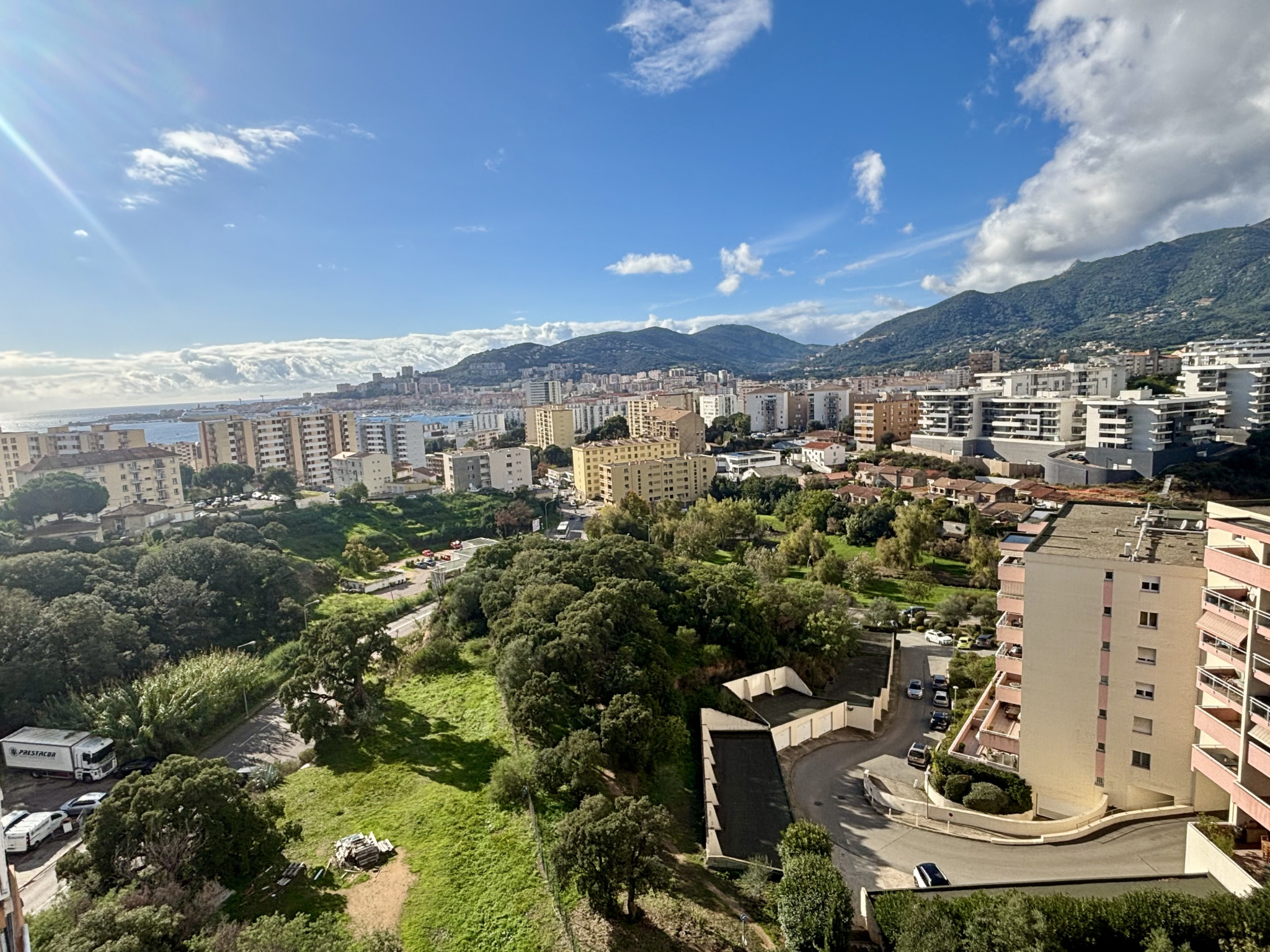 RARE ! Dernier étage entièrement rénové