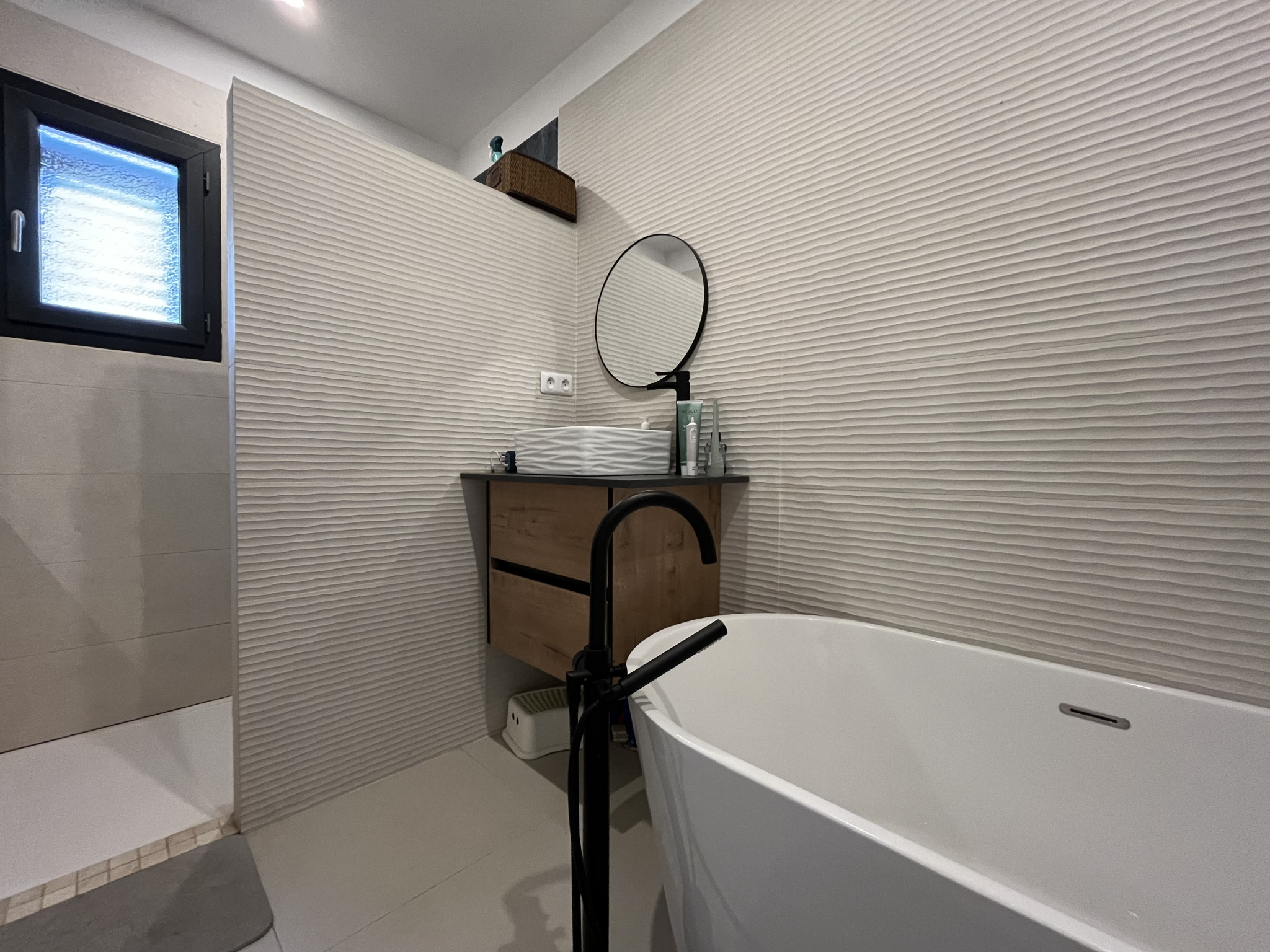 VICO - MAISON INDIVIDUELLE MODERNE DE 148 m2 AU COEUR DU VILLAGE