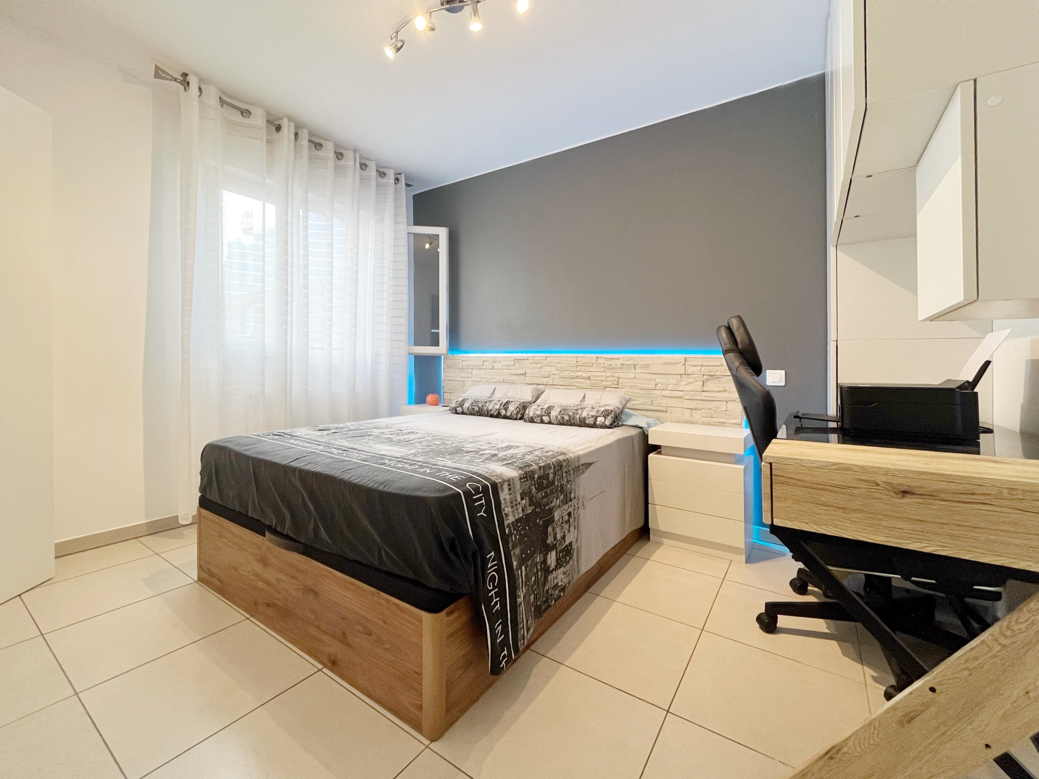 4 pièces 80 m2 récent avec terrasse de 12m2