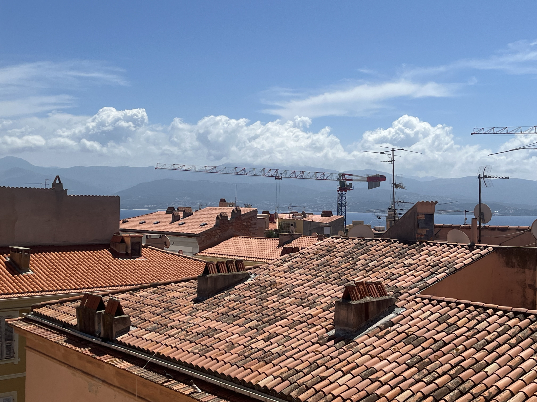 AJACCIO - RARE T3/T4 DE 93 m2 DERNIER ETAGE MARECHAL D'ORNANO