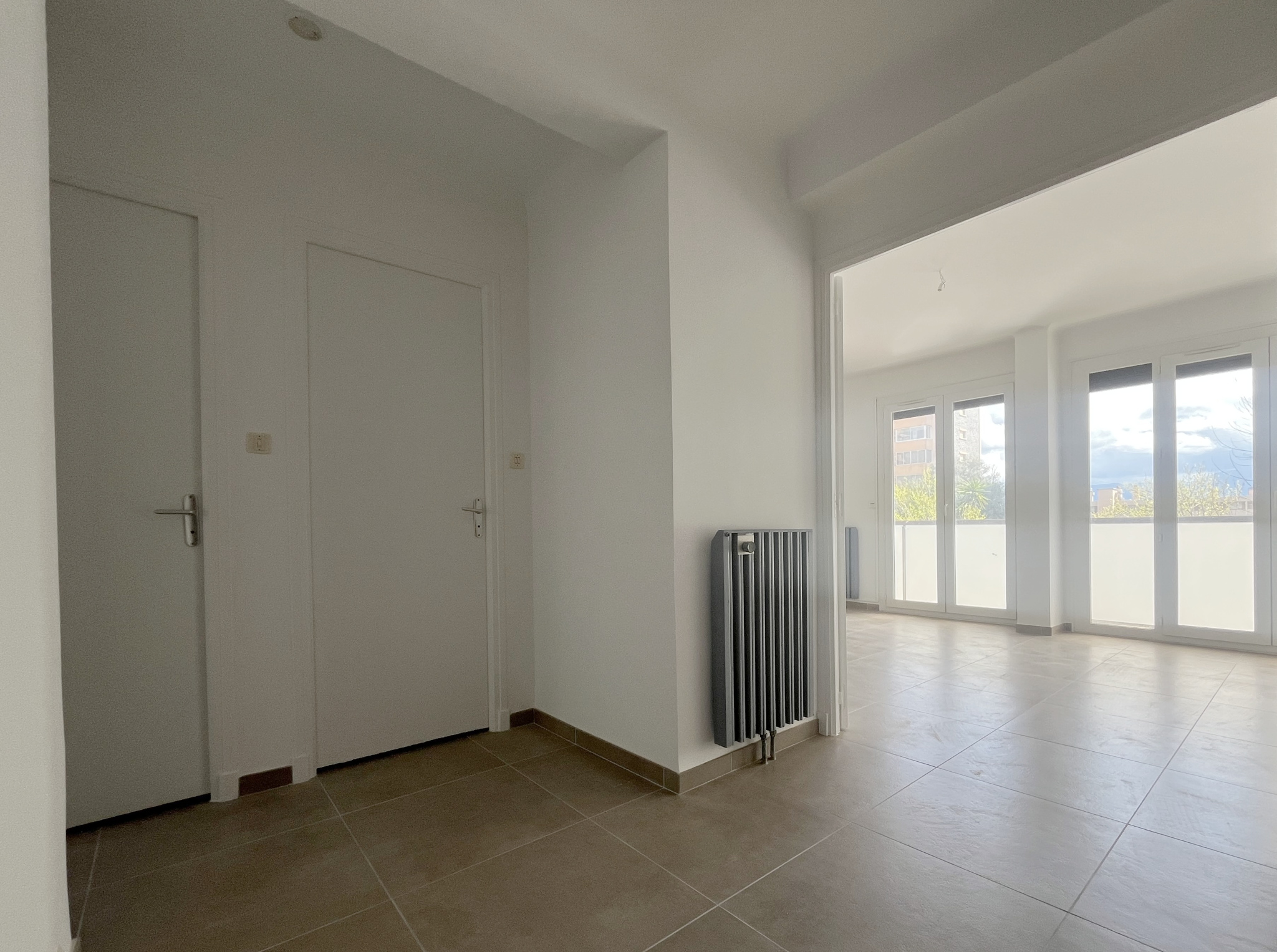 AJACCIO -  GRAND T3 REFAIT A NEUF QUARTIER LORETTO