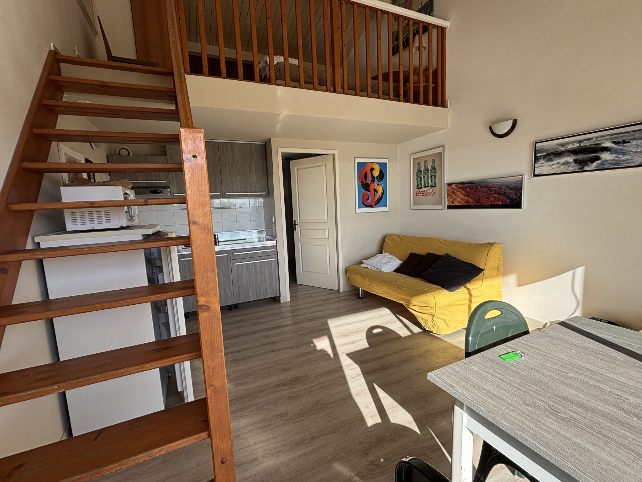 Centre PORTICCIO, 2 pièces en duplex au calme avec belle vue mer