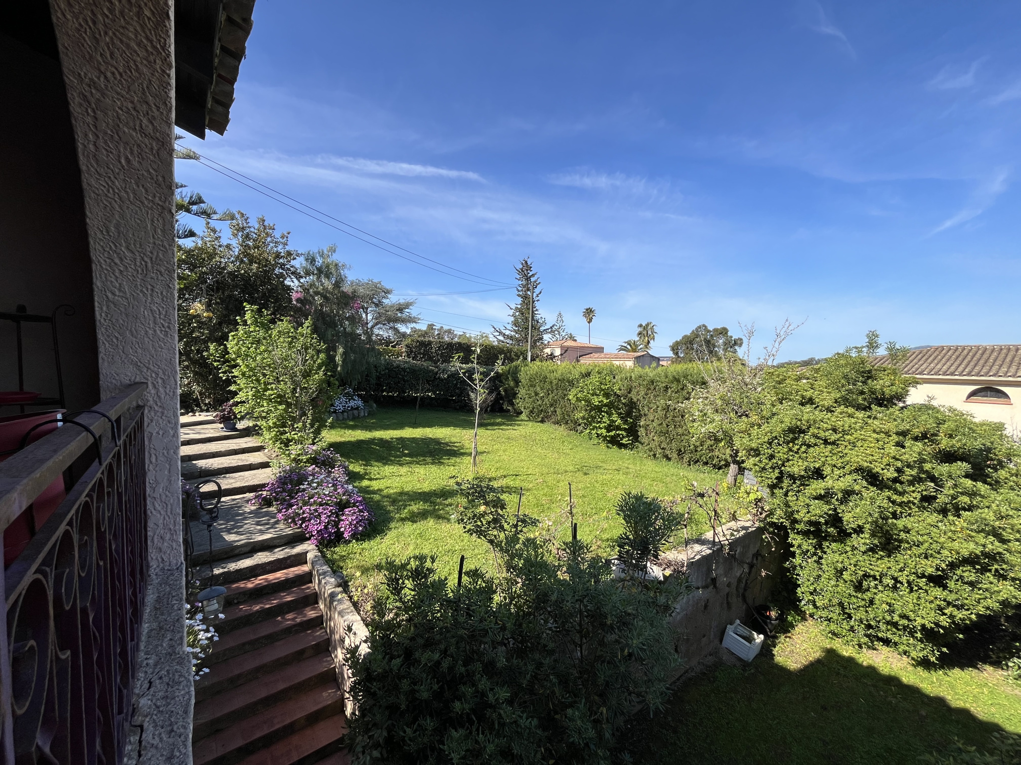 PORTICCIO - VILLA DE CHARMES DE 515 m2 AVEC PISCINE ET VUE MER